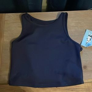 Size medium women’s fleo tempo crop top- fitted